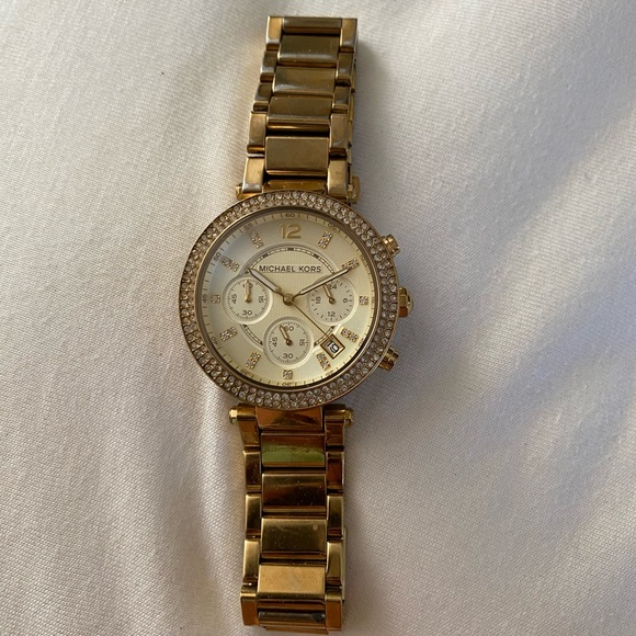 MICHAEL KORS | Gold Watch in NEW condition. main image 4